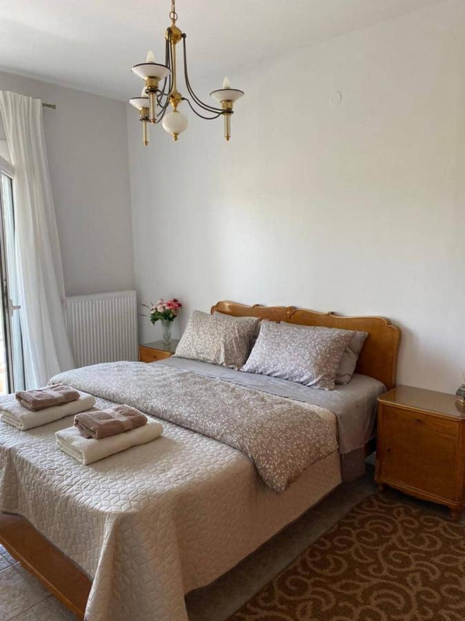 Polys Apartment And Paraskevi Studio With View Ptolemaida Buitenkant foto