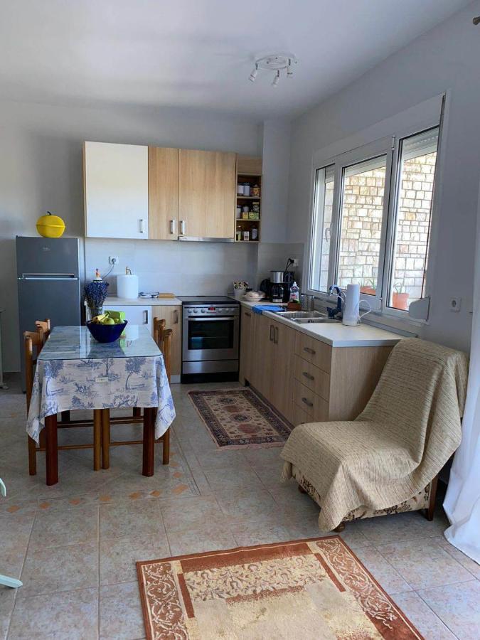 Polys Apartment And Paraskevi Studio With View Ptolemaida Buitenkant foto