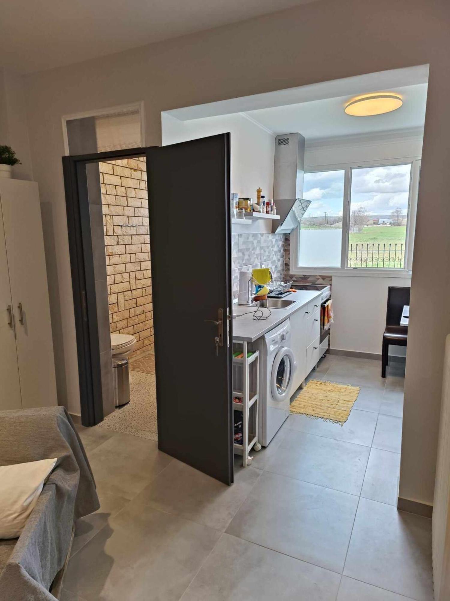 Polys Apartment And Paraskevi Studio With View Ptolemaida Buitenkant foto