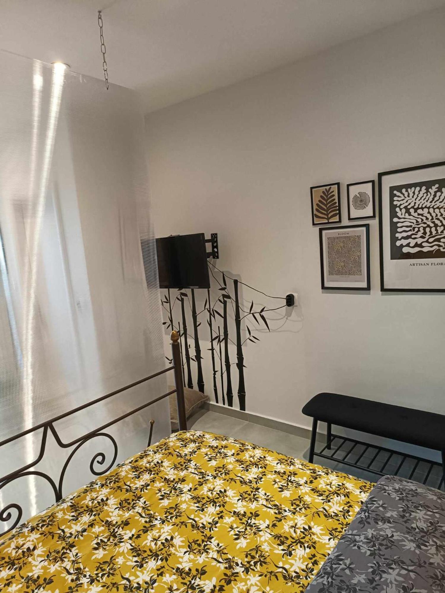 Polys Apartment And Paraskevi Studio With View Ptolemaida Buitenkant foto